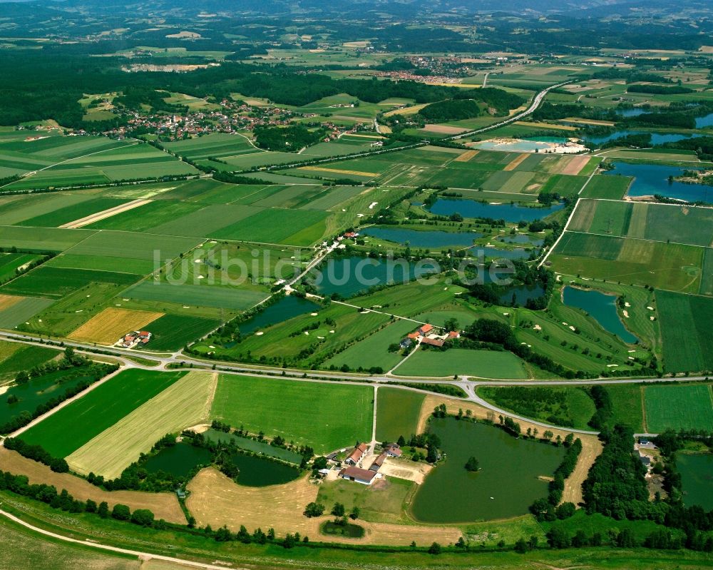 Luftaufnahme Kirchroth - Golfplatz des Golfclub Straubing Stadt und Land e.V. in Kirchroth im Bundesland Bayern, Deutschland
