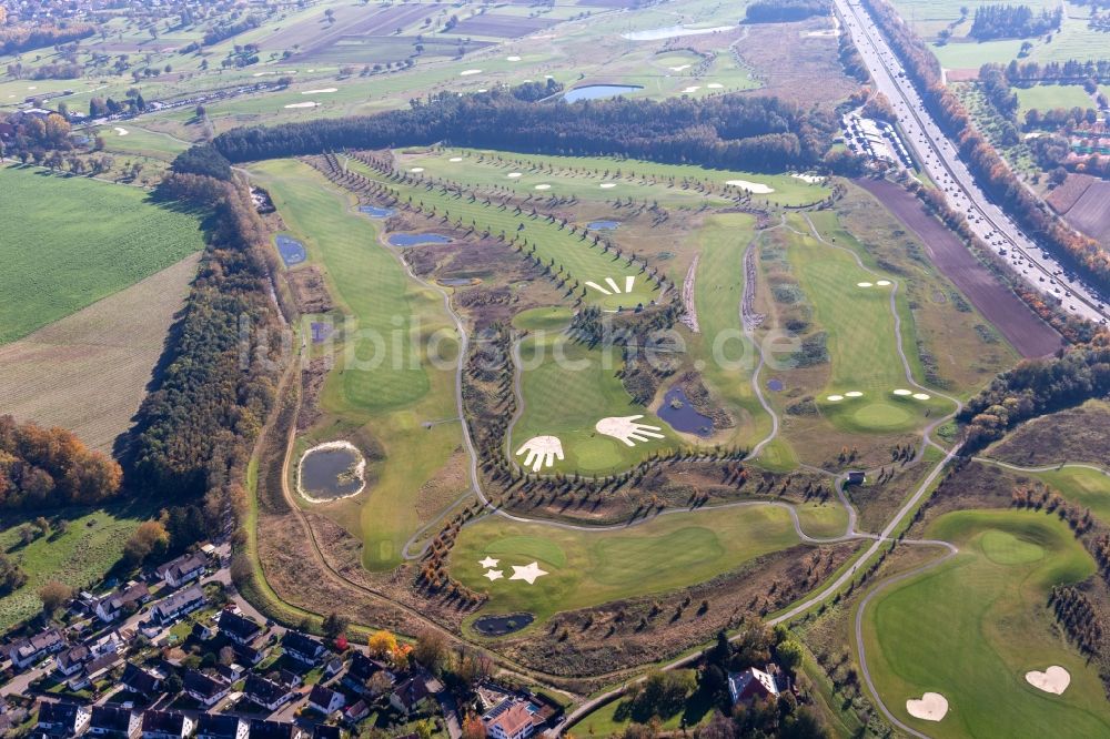 Karlsruhe aus der Vogelperspektive: Golfplatz Golfpark Karlsruhe GOLF absolute in Karlsruhe im Bundesland Baden-Württemberg, Deutschland