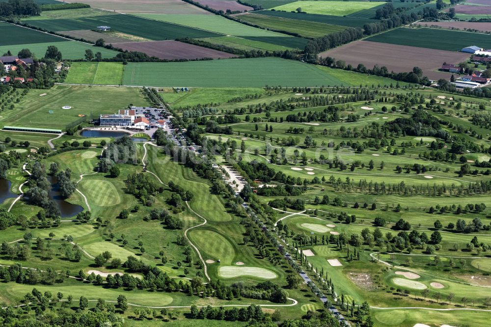 Allmendfeld aus der Vogelperspektive: Golfplatz Golfresort Gernsheim - GOLF absolute in Allmendfeld im Bundesland Hessen, Deutschland