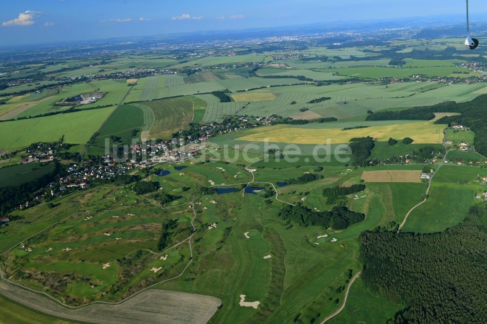 Herzogswalde aus der Vogelperspektive: Golfplatz am Landbergweg in Herzogswalde im Bundesland Sachsen, Deutschland