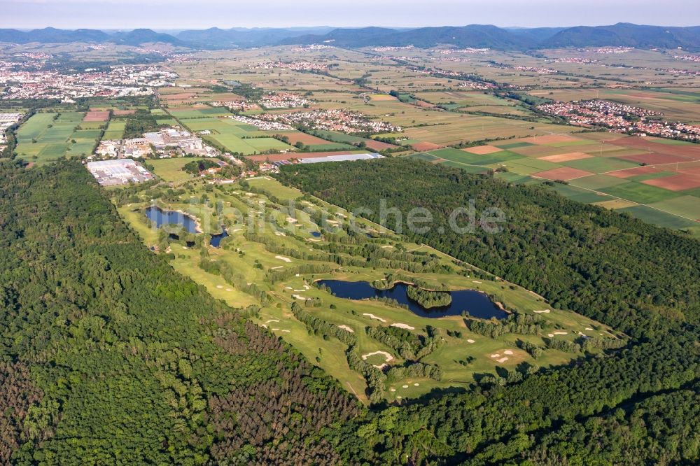 Luftbild Essingen - Golfplatz Landgut Dreihof in Essingen im Bundesland Rheinland-Pfalz