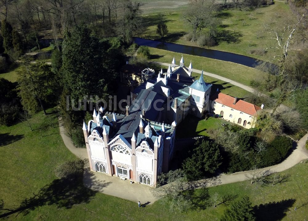 Luftaufnahme Wörlitz - Gotisches Haus in Schochs Garten im Wörlitzer Park in Wörlitz in Sachsen-Anhalt