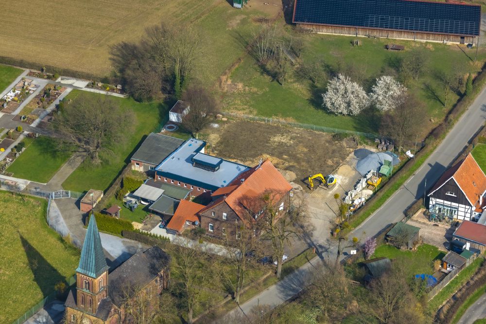 Luftaufnahme Süddinker - Grabreihen auf dem Gelände des Friedhofes in Süddinker im Bundesland Nordrhein-Westfalen, Deutschland