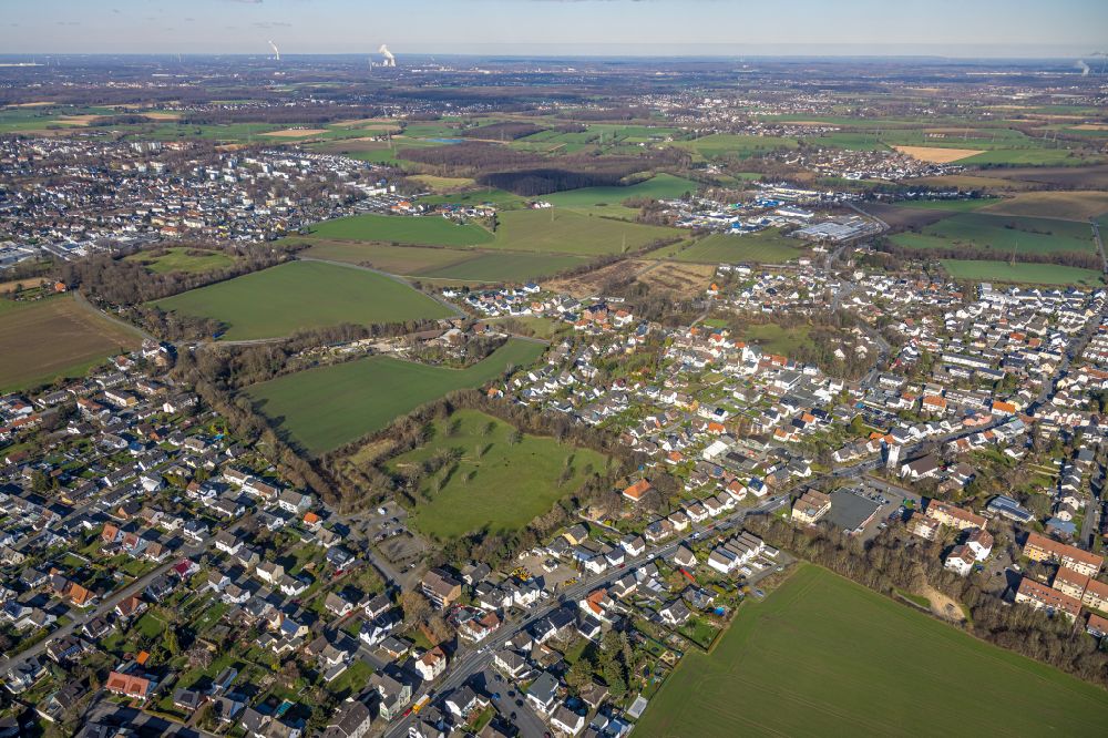Luftbild Unna - Grasflächen- Strukturen einer Feld- Landschaft an der Kleiststraße in Unna im Bundesland Nordrhein-Westfalen, Deutschland