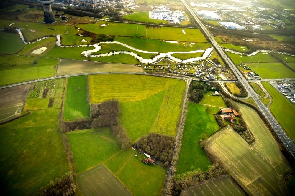 Luftaufnahme Lippetal - Grasflächen- Strukturen einer Feld- Landschaft in Lippetal im Bundesland Nordrhein-Westfalen, Deutschland