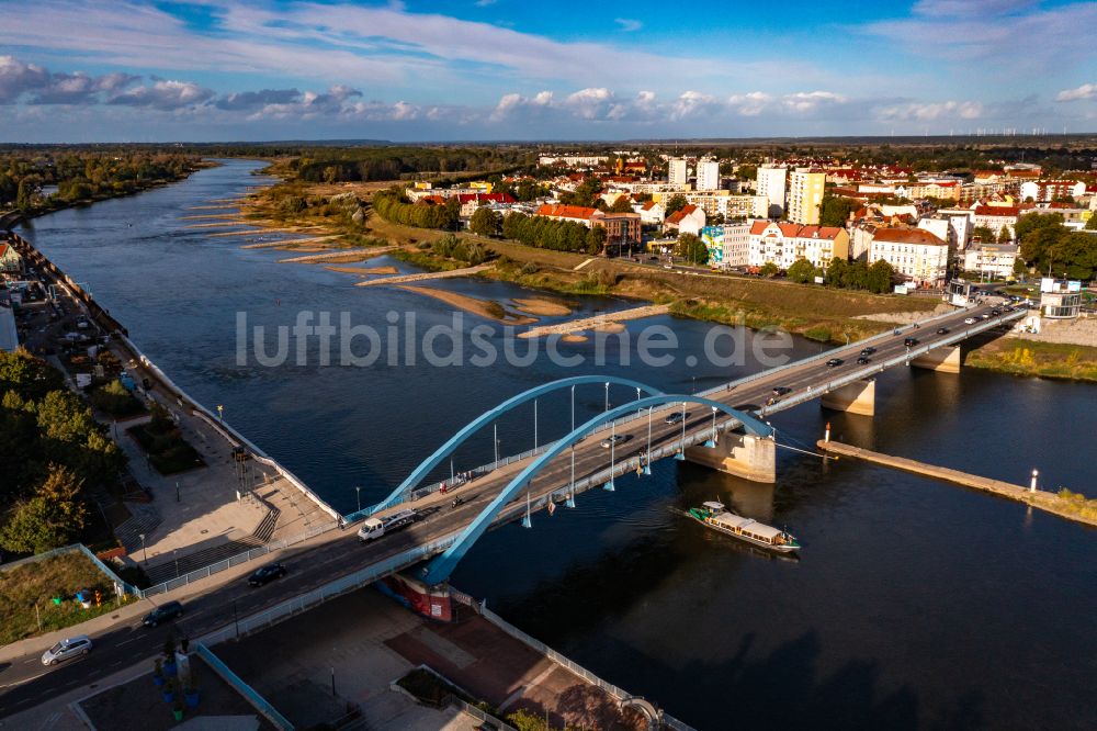 Luftbild Frankfurt (Oder) - Grenz- Fluß - Brückenbauwerk über die Oder in Frankfurt (Oder) im Bundesland Brandenburg, Deutschland