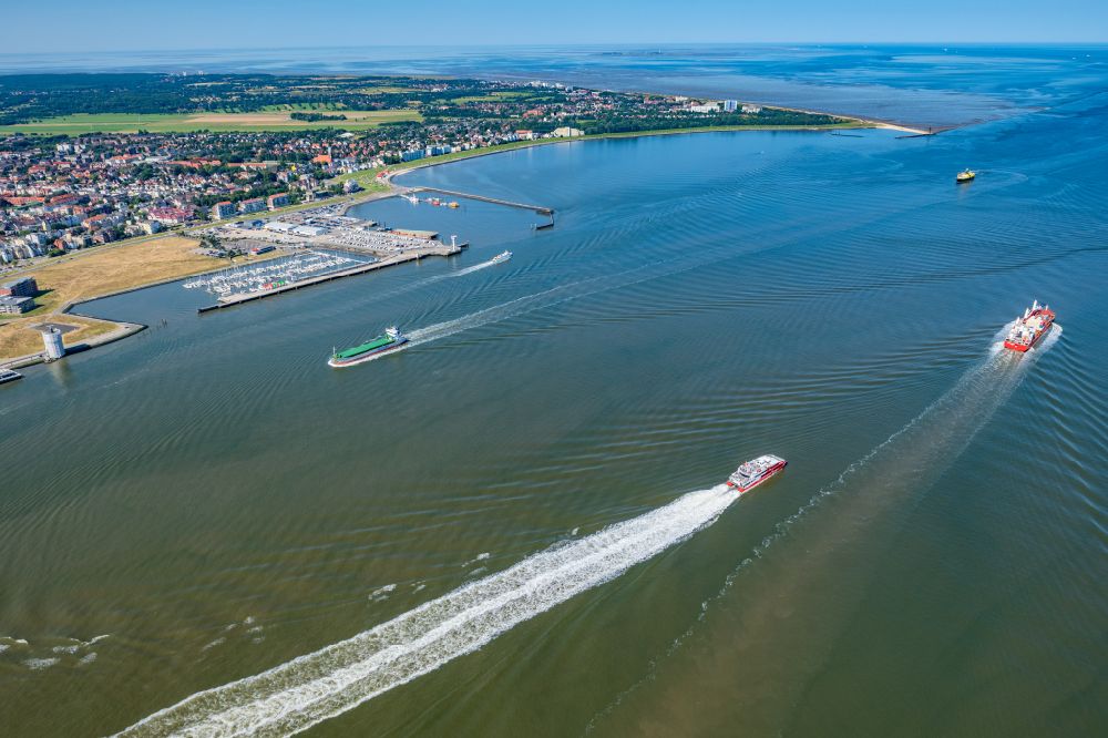Luftbild Cuxhaven - Grimmershörnbucht mit Deichanlage und Strandkörben in Cuxhaven-Döse im Bundesland Niedersachsen