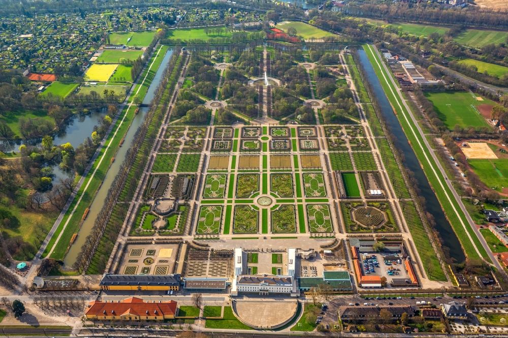 Luftbild Hannover - Großer Garten im Stadtteil Herrenhausen in Hannover im Bundesland Niedersachsen, Deutschland