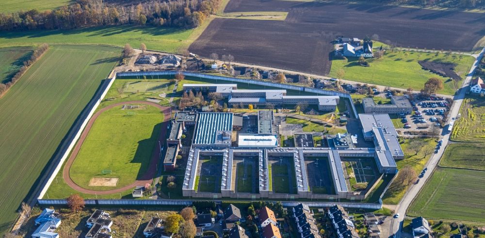 Luftaufnahme Iserlohn - Großgefängnis- Neubau- Baustelle in Iserlohn im Bundesland Nordrhein-Westfalen, Deutschland