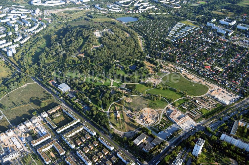 Berlin von oben - Gärten der Welt auf dem Gelände der IGA im Bezirk Marzahn-Hellersdorf in Berlin
