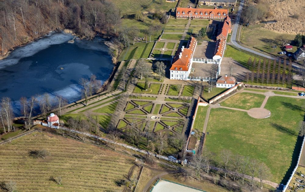 Luftaufnahme Gransee - Gästehaus Schloß Meseberg der Bundesregierung in Gransee im Bundesland Brandenburg