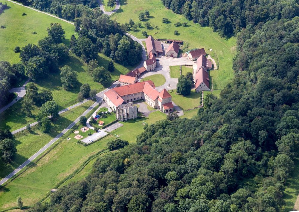 Luftaufnahme Büren - Gutshaus und Landgut im Ortsteil Wewelsburg in Büren im Bundesland Nordrhein-Westfalen, Deutschland
