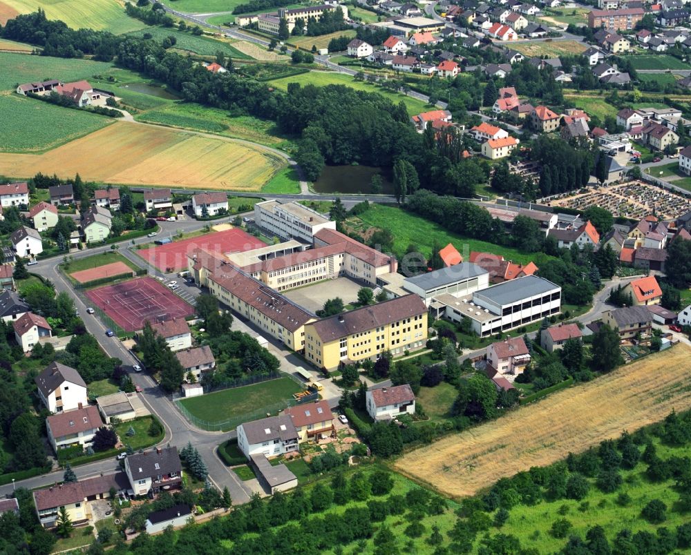 Luftaufnahme Wiesentheid - Gymnasium Steigerwald-Landschulheim in Wiesentheid im Bundesland Bayern, Deutschland
