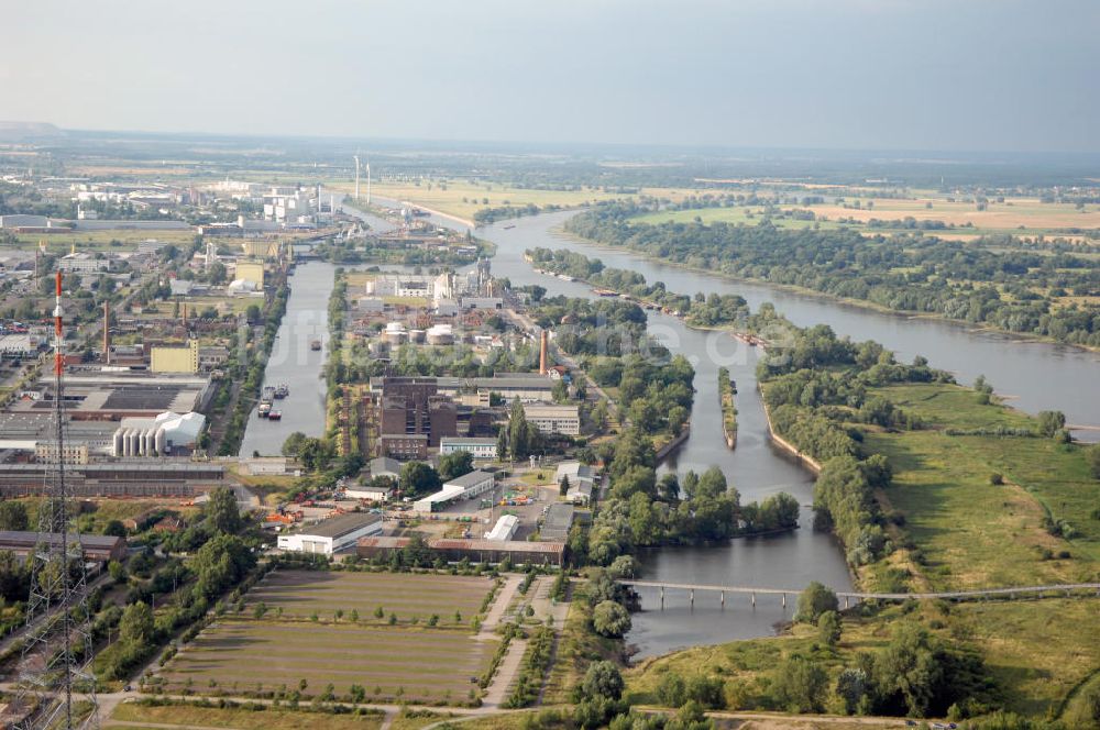 Luftbild Magdeburg - Hafen / Binnenhafen Magdeburg an der Elbe