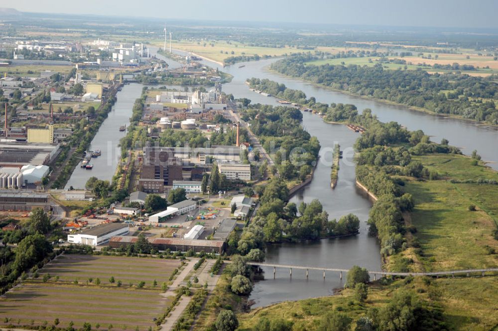 Luftaufnahme Magdeburg - Hafen / Binnenhafen Magdeburg an der Elbe
