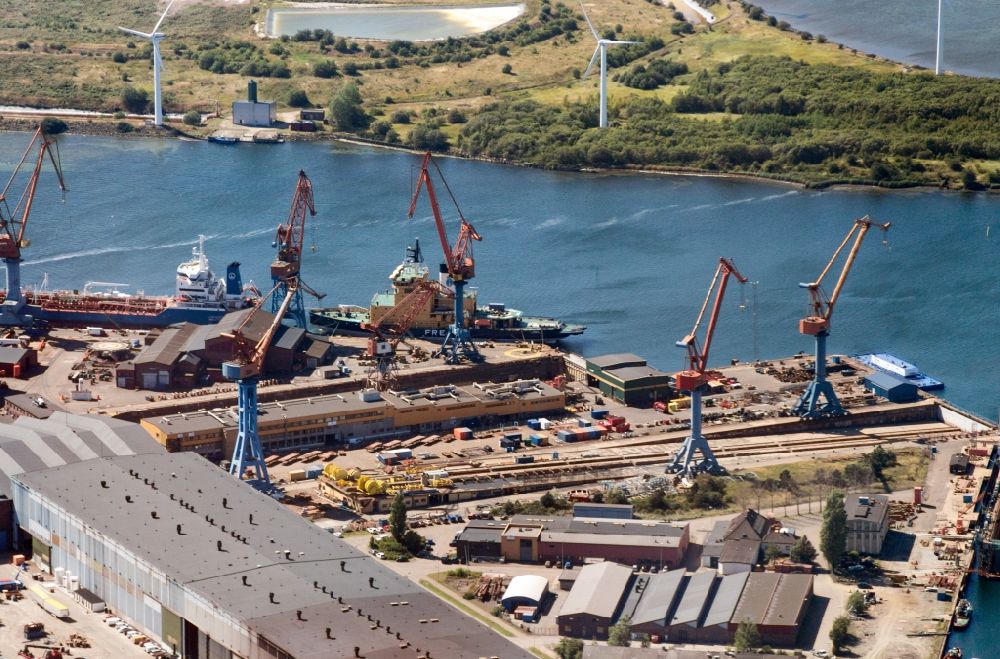 Luftaufnahme Landskrona - Hafen- und Industriestadt Landskrona am Öresund in Schweden