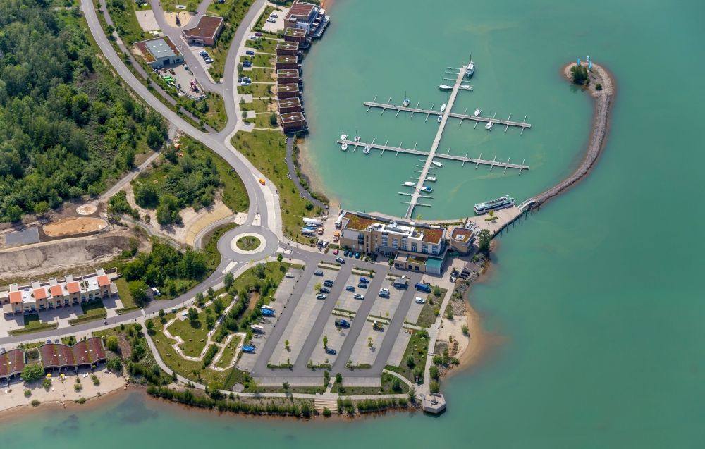 Luftaufnahme Großpösna - Hafenanlage an der Ferienanlage Lagovida Störmthaler See bei Großpösna in Sachsen
