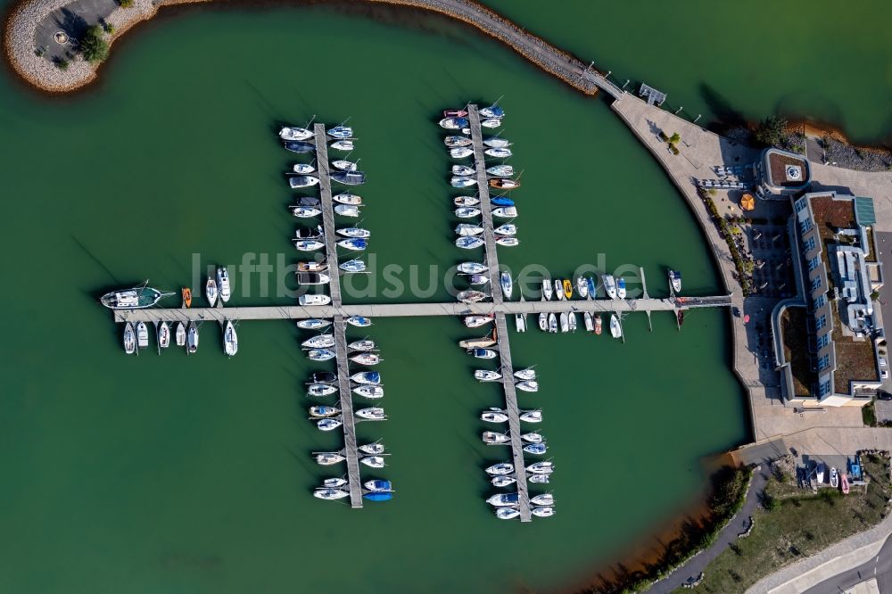 Großpösna aus der Vogelperspektive: Hafenanlage an der Ferienanlage Lagovida Störmthaler See bei Großpösna in Sachsen