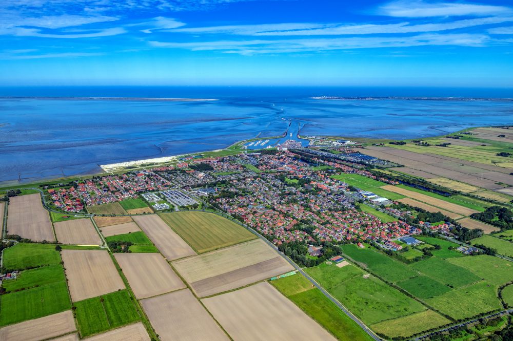 Luftaufnahme Norden - Hafenanlage in Norden Norddeich im Bundesland Niedersachsen