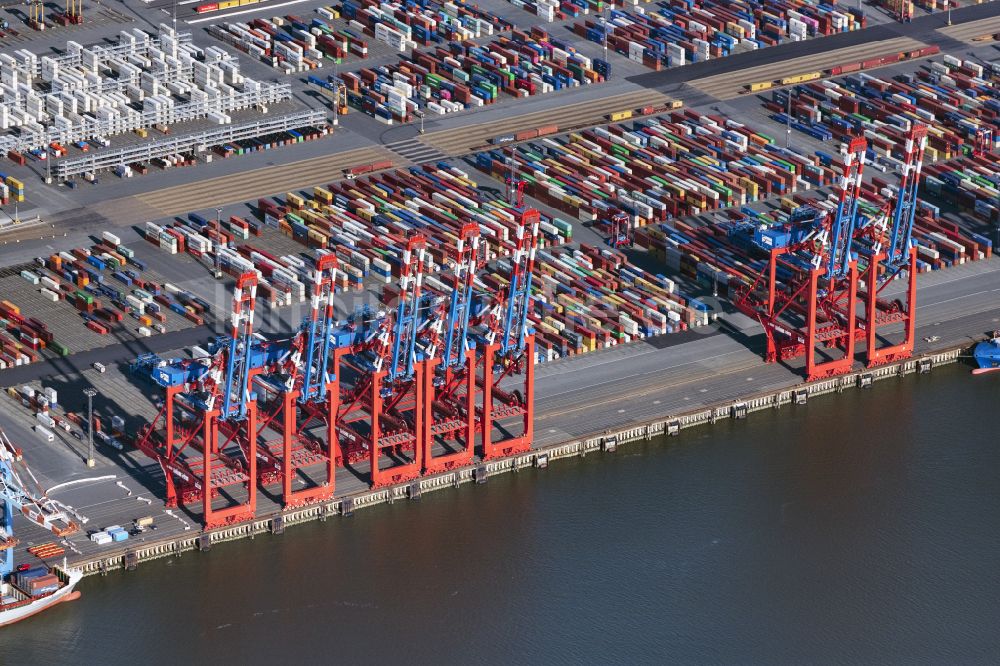 Luftaufnahme Bremerhaven - Hafenanlagen mit Hafenkränen am Überseehafen in Bremerhaven im Bundesland Bremen