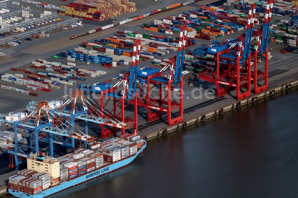 Bremerhaven aus der Vogelperspektive: Hafenanlagen mit Hafenkränen am Überseehafen in Bremerhaven im Bundesland Bremen