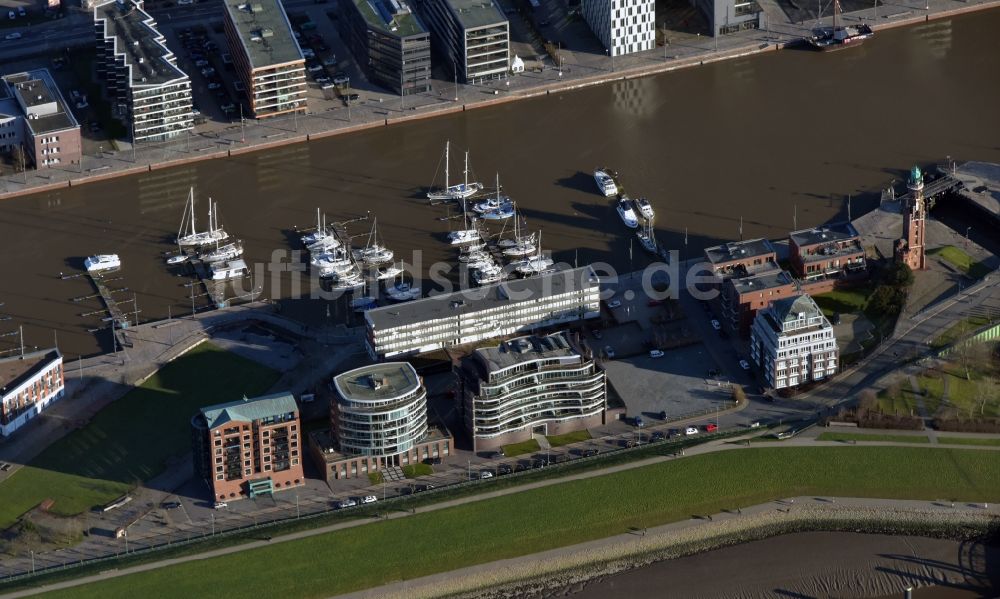 Luftbild Bremerhaven - Hafenanlagen des Lloyd Marina Bremerhaven im Bundesland Bremen, Deutschland