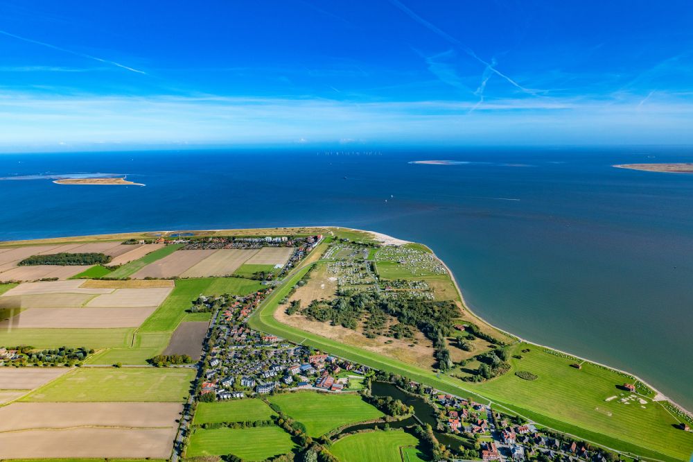 Luftbild Horumersiel - Hafenanlagen an der Meeres- Küste der Nordsee in Horumersiel im Bundesland Niedersachsen, Deutschland