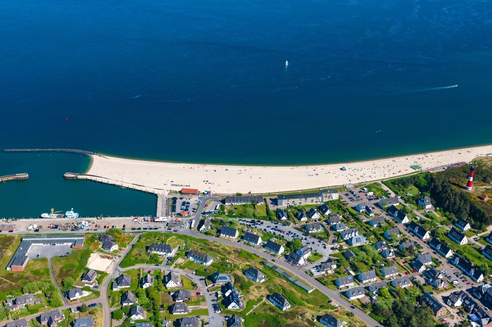 Luftaufnahme Hörnum (Sylt) - Hafenanlagen an der Meeres- Küste der Nordsee- Insel Sylt in Hörnum im Bundesland Schleswig-Holstein, Deutschland