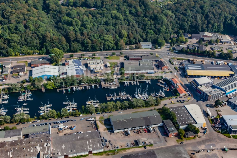 Luftbild Flensburg - Hafenanlagen an der Meeres- Küste der Ostsee in Flensburg im Bundesland Schleswig-Holstein, Deutschland