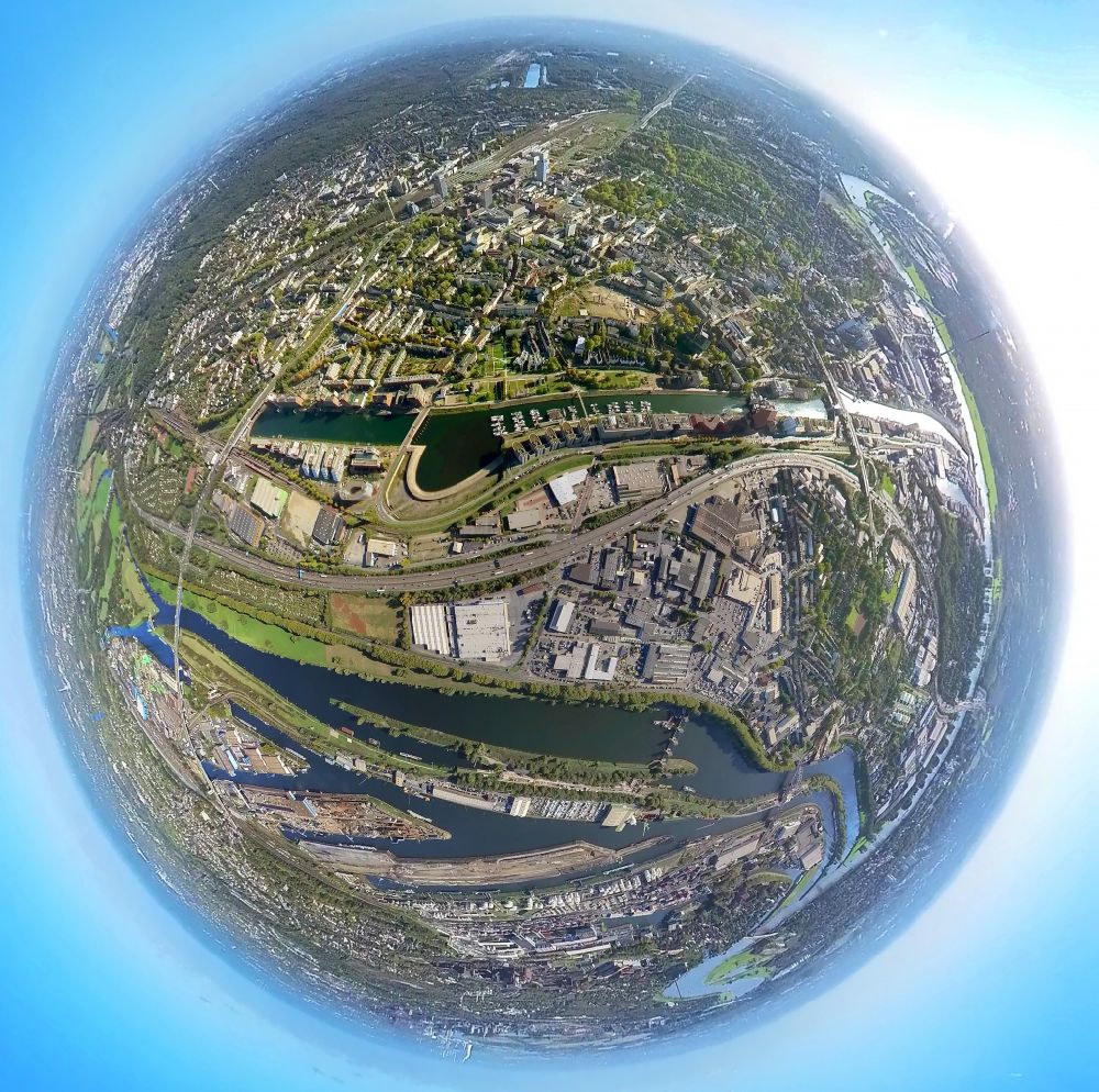 Luftbild Duisburg - Hafenanlagen am Ufer des Hafenbeckens der Ruhr in Duisburg im Bundesland Nordrhein-Westfalen, Deutschland