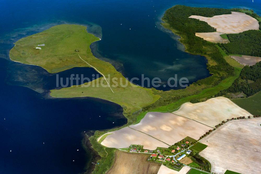 Luftaufnahme Ludorf - Halbinsel im See Müritz in Ludorf im Bundesland Mecklenburg-Vorpommern