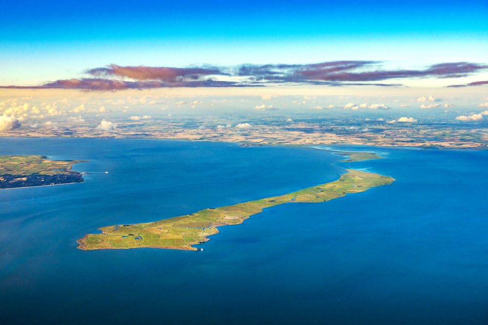 Luftbild Langeneß - Hallig- Landschaft der Nordsee - Insel in Langeneß im Bundesland Schleswig-Holstein, Deutschland