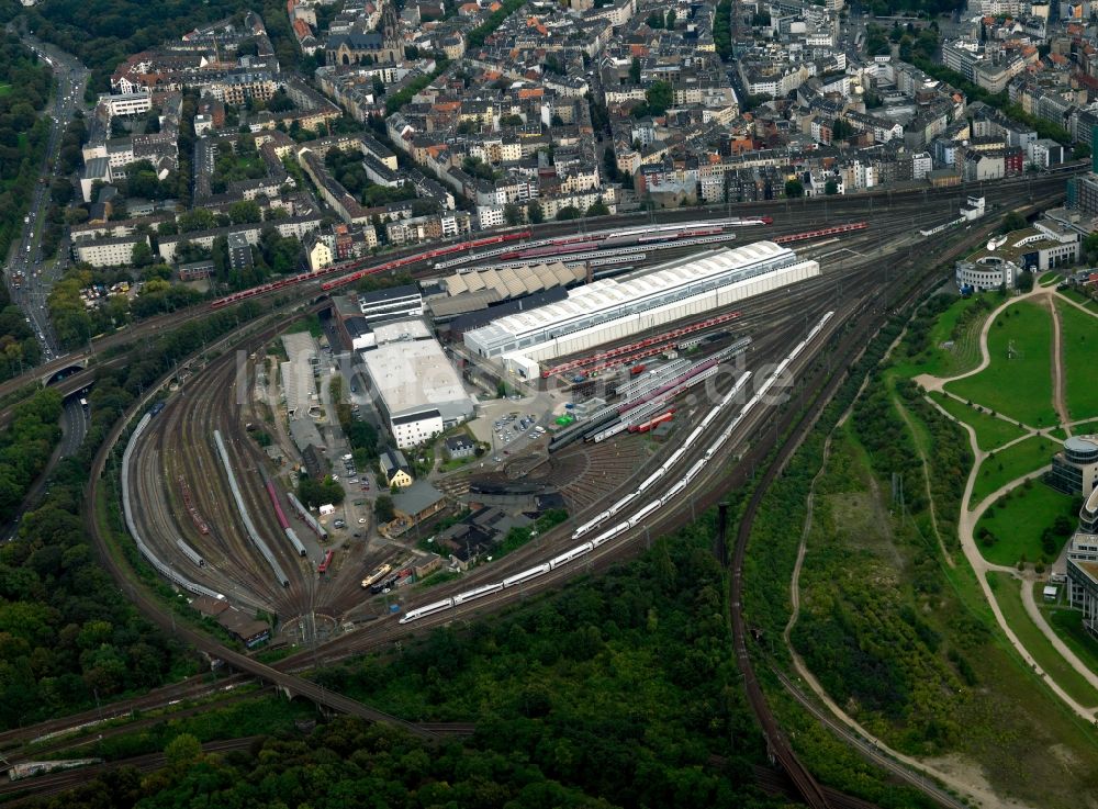 Köln von oben - Haltepunkt und Betriebsbahnhof Hansaring in Köln im Bundesland Nordrhein-Westfalen