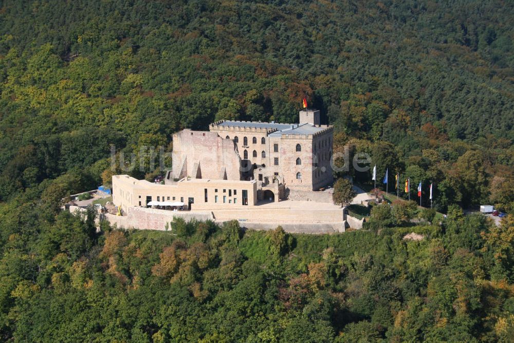 Hambach aus der Vogelperspektive: Hambacher Schloss