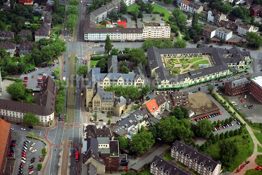 Luftbild Duisburg OT Hamborn - Hamborner Rathaus in Duisburg im Bundesland Nordrhein-Westfalen