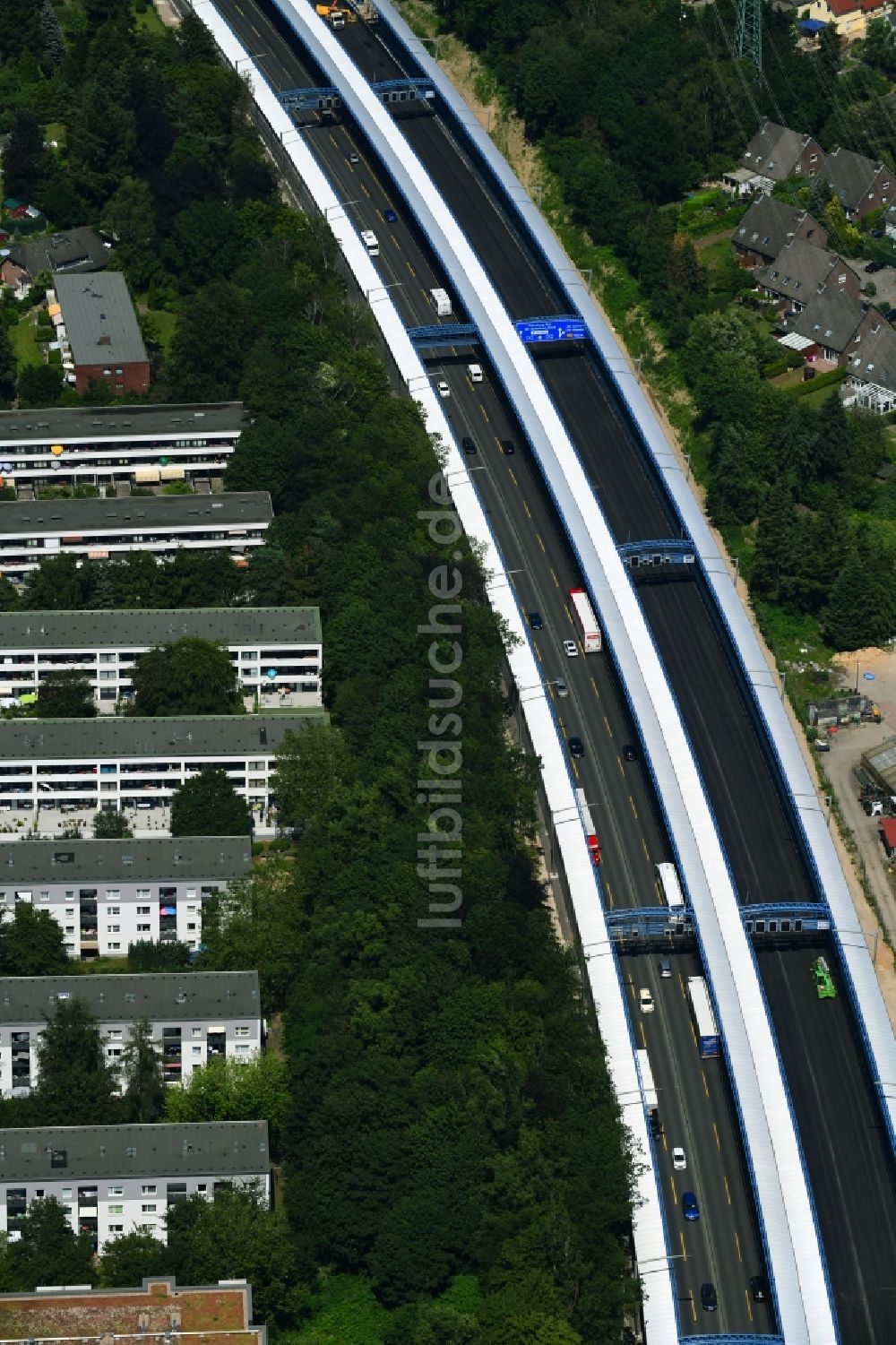 Luftbild Hamburg - Hamburger Deckel Neubau im Streckenverlauf der BAB A7 im Ortsteil Schnelsen in Hamburg, Deutschland