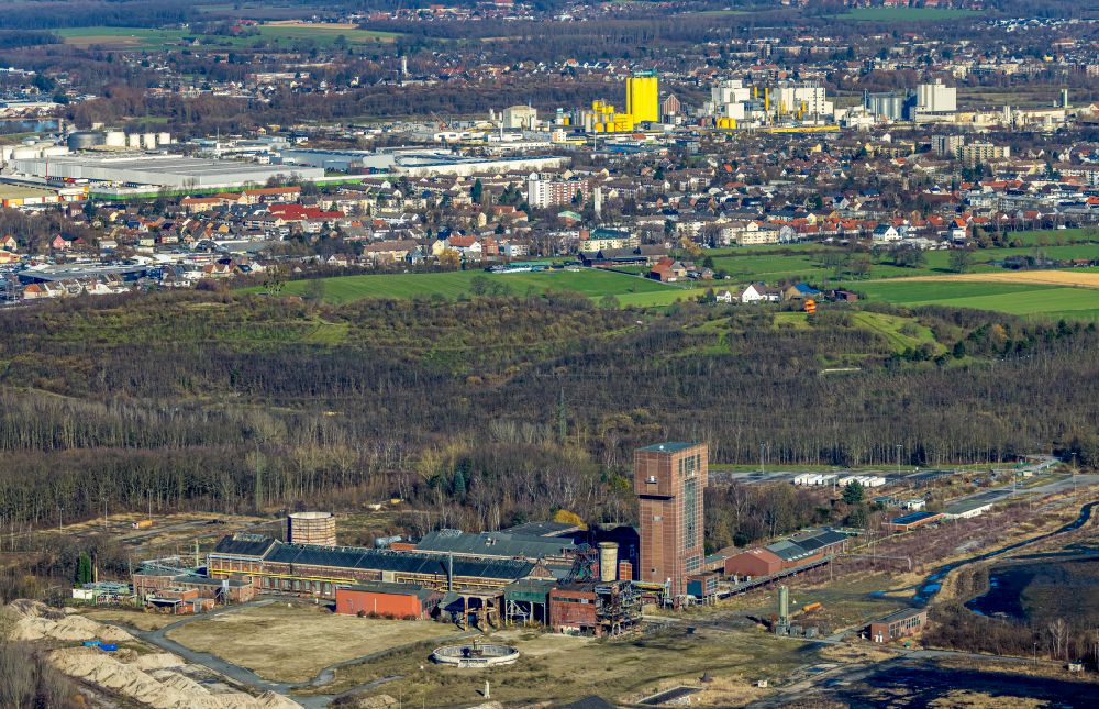 Hamm aus der Vogelperspektive: Hammerkopfturm auf dem Gelände der Industrie- Ruine Zeche Heinrich Robert in Hamm im Bundesland Nordrhein-Westfalen, Deutschland