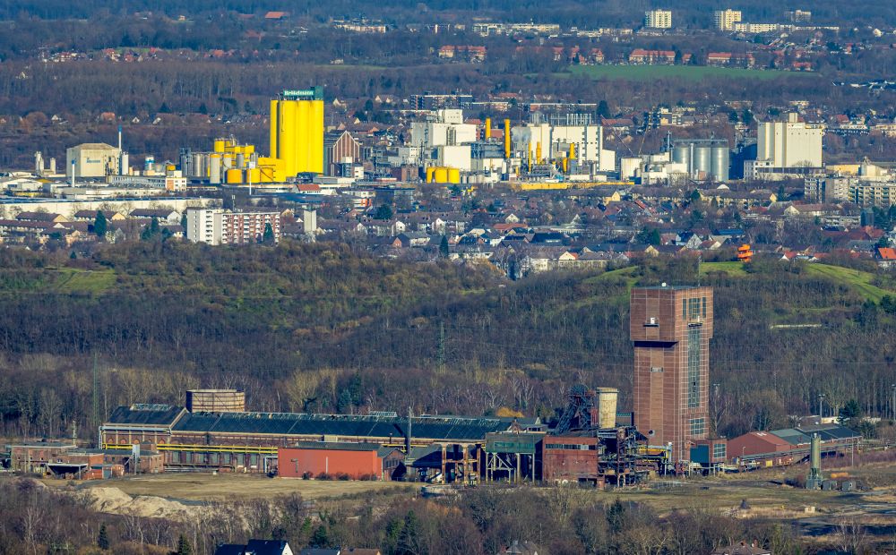 Luftbild Wiescherhöfen - Hammerkopfturm auf dem Gelände der Industrie- Ruine Zeche Heinrich Robert in Wiescherhöfen im Bundesland Nordrhein-Westfalen, Deutschland