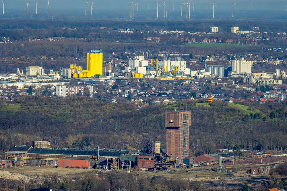 Luftaufnahme Wiescherhöfen - Hammerkopfturm auf dem Gelände der Industrie- Ruine Zeche Heinrich Robert in Wiescherhöfen im Bundesland Nordrhein-Westfalen, Deutschland