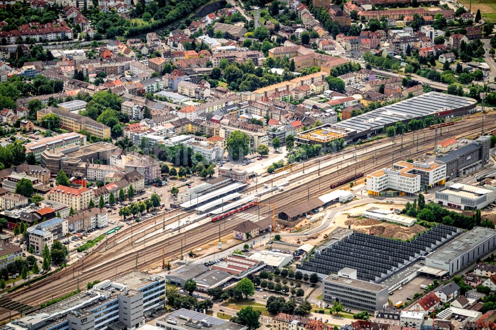Bruchsal aus der Vogelperspektive: Hauptbahnhof in Bruchsal im Bundesland Baden-Württemberg, Deutschland