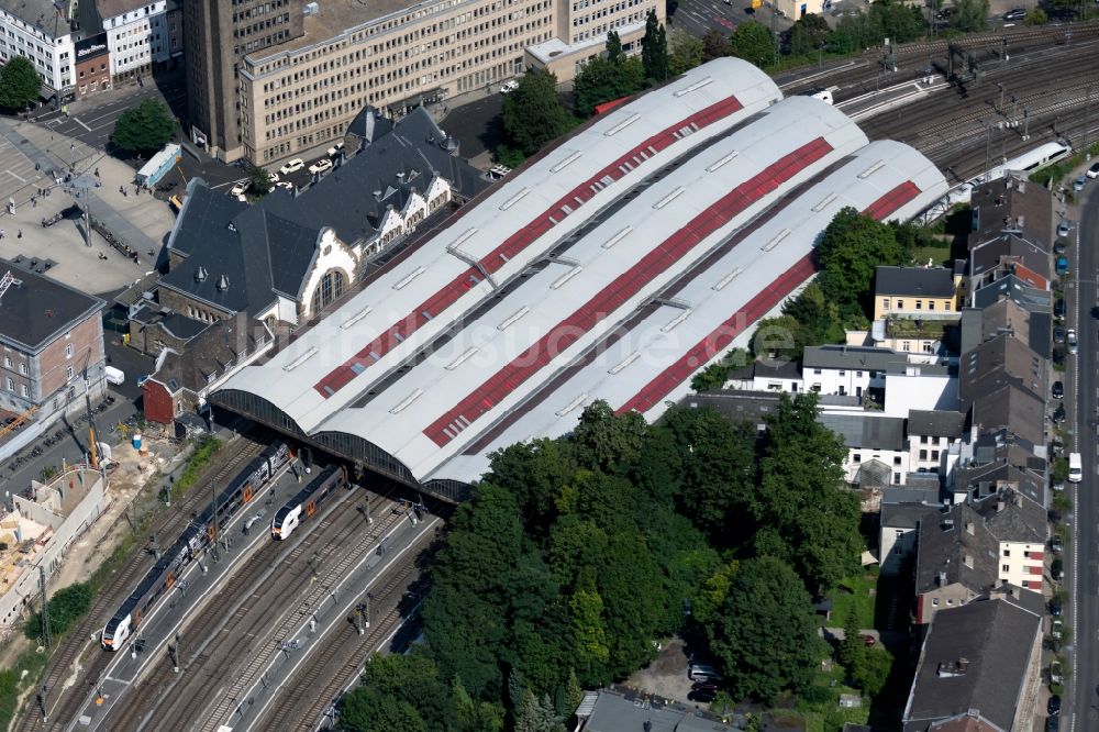 Aachen von oben - Hauptbahnhof der Deutschen Bahn in Aachen im Bundesland Nordrhein-Westfalen, Deutschland