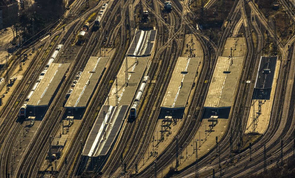 Luftbild Hamm - Hauptbahnhof der Deutschen Bahn mit Bahnsteigen in Hamm im Bundesland Nordrhein-Westfalen, Deutschland