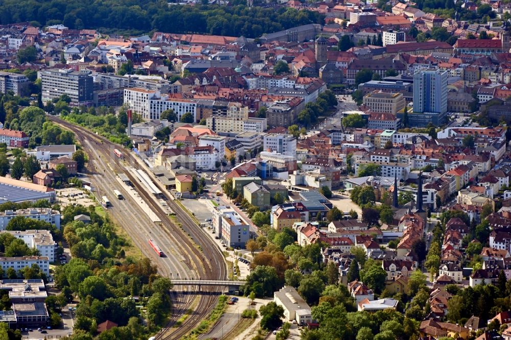 Luftbild Bayreuth - Hauptbahnhof der Deutschen Bahn in Bayreuth im Bundesland Bayern, Deutschland