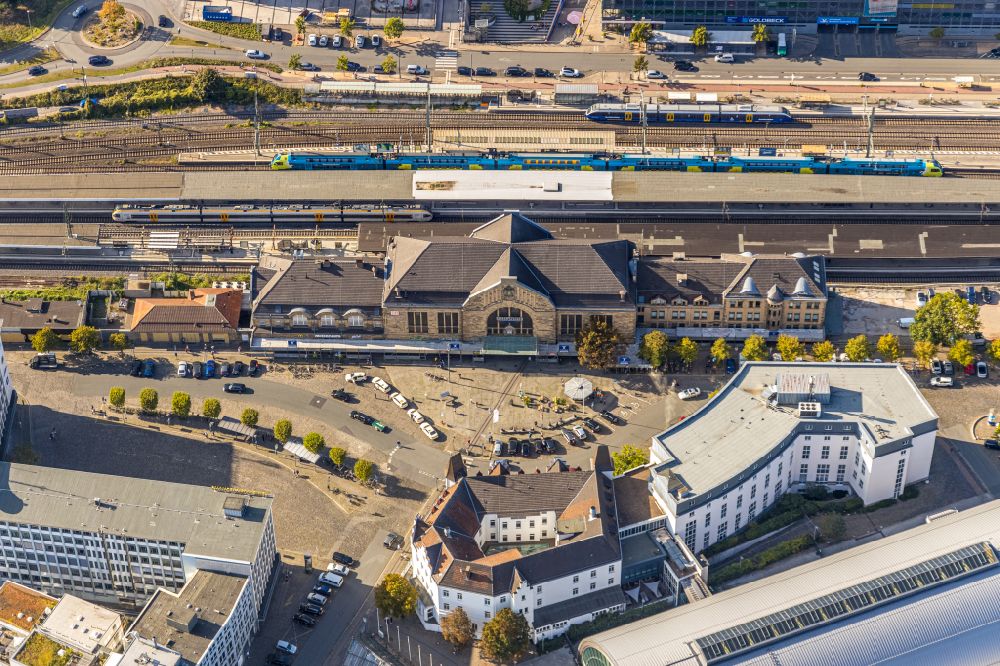 Bielefeld aus der Vogelperspektive: Hauptbahnhof der Deutschen Bahn in Bielefeld im Bundesland Nordrhein-Westfalen, Deutschland