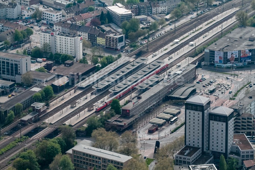 Bochum aus der Vogelperspektive: Hauptbahnhof der Deutschen Bahn in Bochum im Bundesland Nordrhein-Westfalen