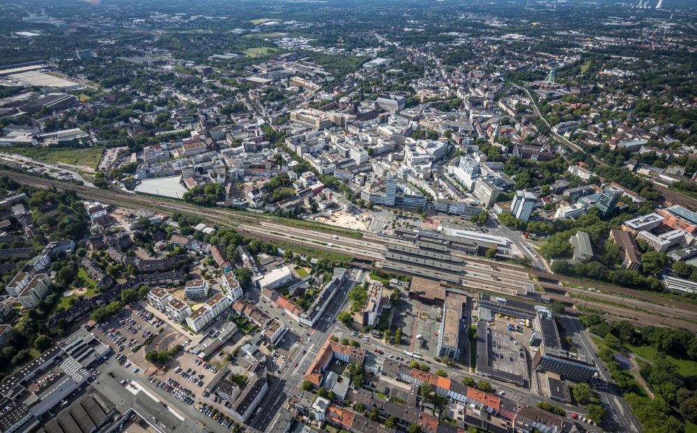 Bochum aus der Vogelperspektive: Hauptbahnhof der Deutschen Bahn in Bochum im Bundesland Nordrhein-Westfalen