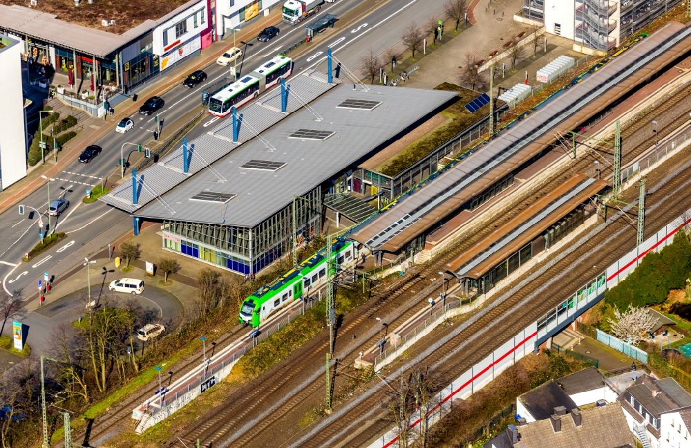 Bottrop von oben - Hauptbahnhof der Deutschen Bahn in Bottrop im Bundesland Nordrhein-Westfalen, Deutschland
