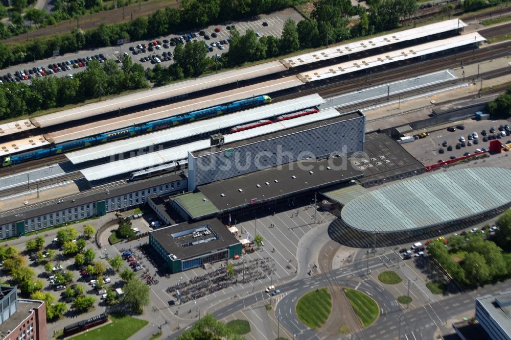 Luftaufnahme Braunschweig - Hauptbahnhof der Deutschen Bahn in Braunschweig im Bundesland Niedersachsen
