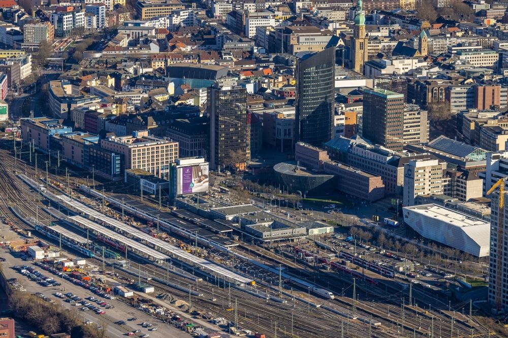 Dortmund von oben - Hauptbahnhof der Deutschen Bahn in Dortmund im Bundesland Nordrhein-Westfalen, Deutschland