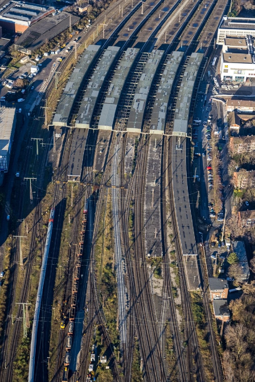 Luftaufnahme Duisburg - Hauptbahnhof der Deutschen Bahn in Duisburg im Bundesland Nordrhein-Westfalen